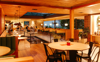Thriving Upscale Bar & Restaurant in Fast-Growing Thriving Upscale Bar & Restaurant in Fast-Growing