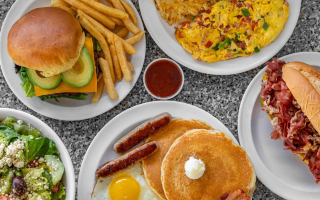 Established Cafe; Bfast/Lunch, Great Reputation