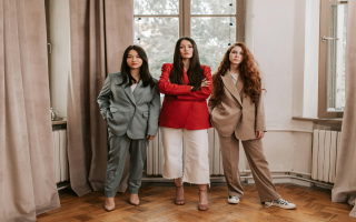 Women's Apparel | Live Online Selling