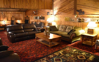 Silver Horseshoe Inn-Own a piece of History!