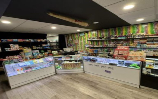 Smoke Shop, Help Run