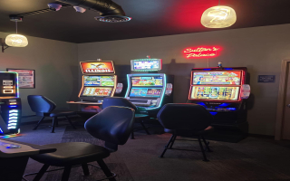 Restaurant & Game Room Business-only in Peoria, IL
