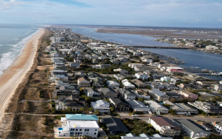 Boatlift Repair and Service Company, Coastal NC Boatlift Repair and Service Company, Coastal NC