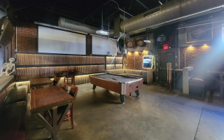 Bar in Fort Worth TX-Pool, Roof, Shot Bar