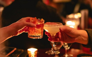 Bar and Restaurant – Classic Neighborhood Favorite