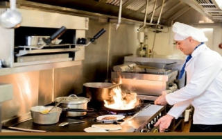 Turnkey QSR with Full Kitchen on Prime North Shore