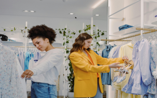 Women's Fashion eCom Brand | 60% Repeat Orders