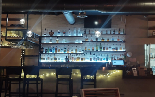 Dining & Cocktail Restaurant-w/ Patio and Live Ent