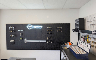 Hybrid Locksmith Service mobile and store front