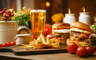 Long-Standing Burger & Bar Restaurant – 2858