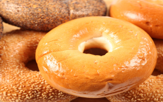 Established Bagel Store with Strong Daily Foot 