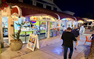 Tutti Frutti in Downtown Palm Springs