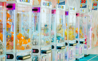 High-Earning Claw Machine Arcade – Prime Location