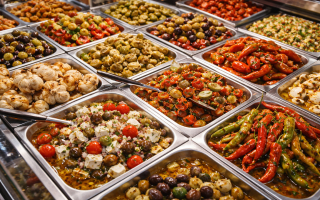 Expandable Gourmet Food Business with Built-In Cus