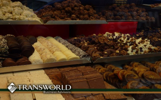  Popular Franchise Treat Shop in Busy Retail Area 