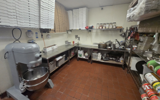 Established Pizza Restaurant in Northwest Dallas