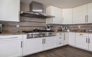 Large Profitable Wood Refinishing And Remodeling