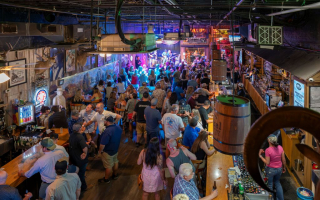 Fort Myers Bar and Grill Restaurant for Sale with Full Bar, 6,000 SF