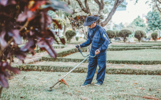 Profitable Residential & Commercial Lanscaping