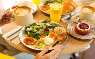Upscale Neighborhood Restaurant – Profitable, Turnkey Operation Upscale Neighborhood Restaurant – Profitable, Turnkey Operation