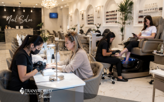 Chic SE Valley Salon with Liquor License 