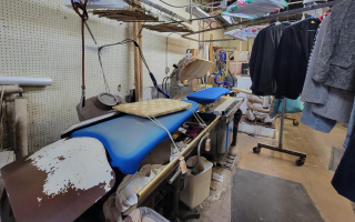 Dry cleaner for sale