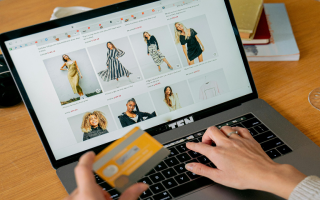 Women's Apparel eCom Brand | 60% Repeat Business