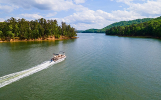 MN Boat Dealer Selling Lake Toys & Fun