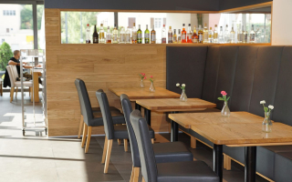 Established Lakeside Restaurant, Bar & Entertainment Venue – Central Texas