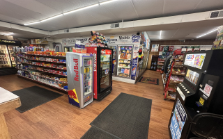 Neighborhood C-Store with Property in Marion, OH!
