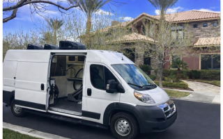 Mobile Pet Grooming with MB Sprinter Van