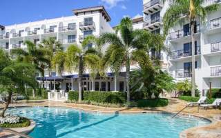 Turnkey Luxury Apparel Retailer for Sale — 20+ Yrs Established, Rising SDE, Prime Naples Location Turnkey Luxury Apparel Retailer for Sale — 20+ Yrs Established, Rising SDE, Prime Naples Location