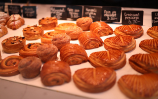 Colorado Bakery For Sale in Popular Plaza, 60k Earnings!