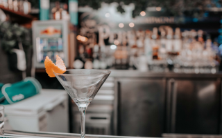 SC Uptown lounge with bar for Sale with Newly Renovated Interior!