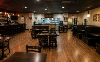 Restaurant and Bar -Exceptional Commercial Kitchen