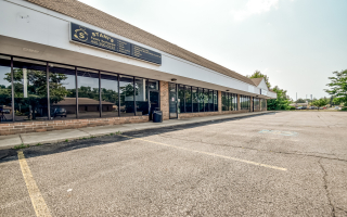 Stani's Family Restaurant- Prime Location!