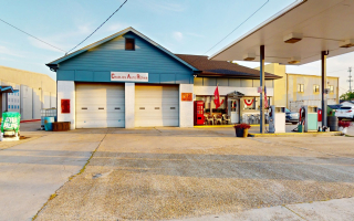 Charlie's Auto Repair & Gas Station, Harahan LA
