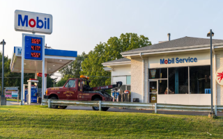 100% Absentee Mobil Gas Station & C-Store | $300K 
