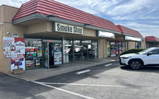 Well-Established Smoke & Gift Shop in Prime OC