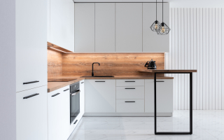Established Cabinet Refinishing - Growth Potential