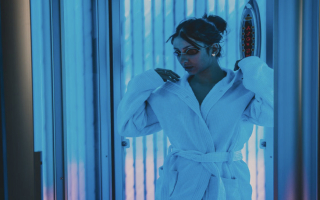 Tanning & Red Light Therapy Salon with Recurring 