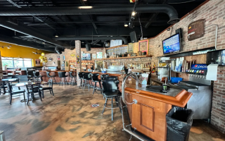 Large Fully Equipped Restaurant with Outdoor Seating!