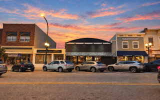 Exceptional Turnkey Restaurant & Bar