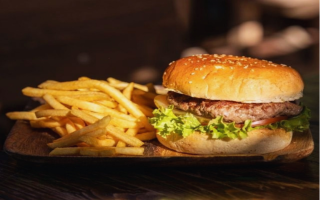 Turnkey Burger & Breakfast Restaurant in High-Traf