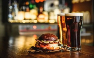 Popular Bar & Grill w/Gaming W Suburb of Chicago