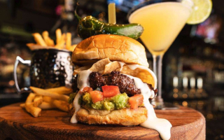 High-Volume Bar & Restaurant Franchise Chicago, IL