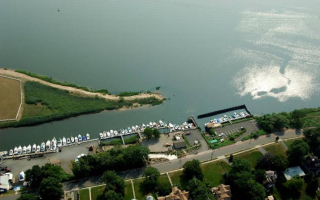 Marina in Central New Jersey Includes Real Estate Marina in Central New Jersey Includes Real Estate
