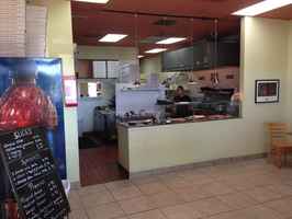 Pizza Shop in a Great Location