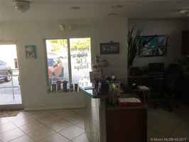 Veterinarian Clinic - Great Location