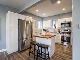 Flooring Company (non-union), Very Strong Sales 